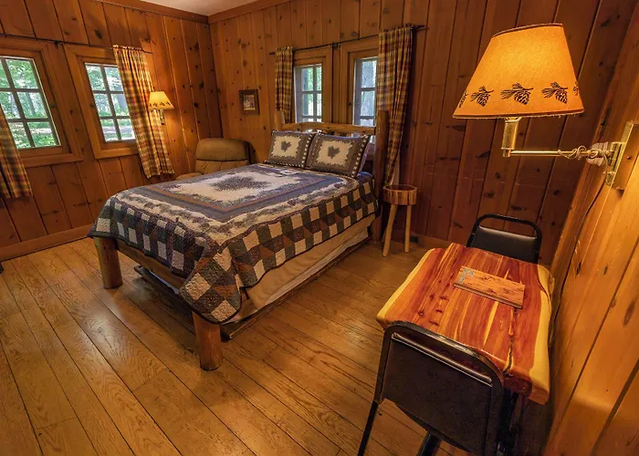 Hotel White Pines