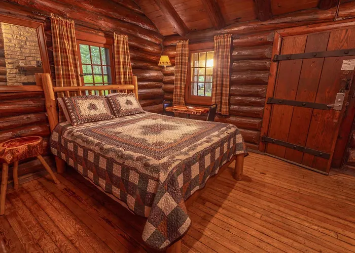 Hotel White Pines